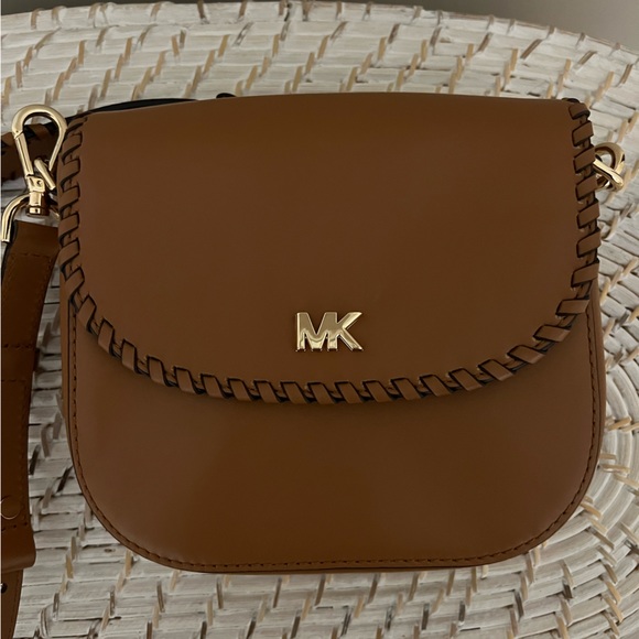 Michael Kors Half Dome Whipstitch Saddle Flap - WORN ONCE! - Picture 4 of 7